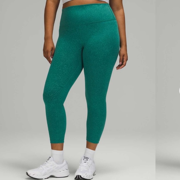 Lululemonsize 2wunder train HR crop 23”